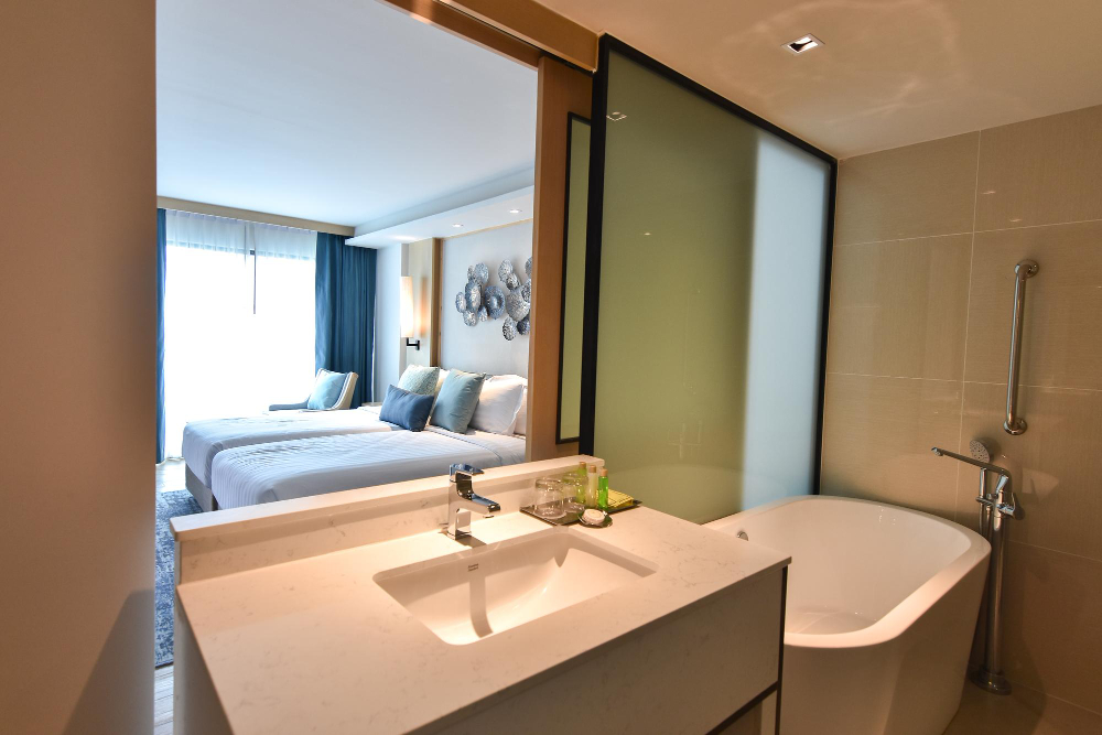 aménager une salle de bain avec chambre