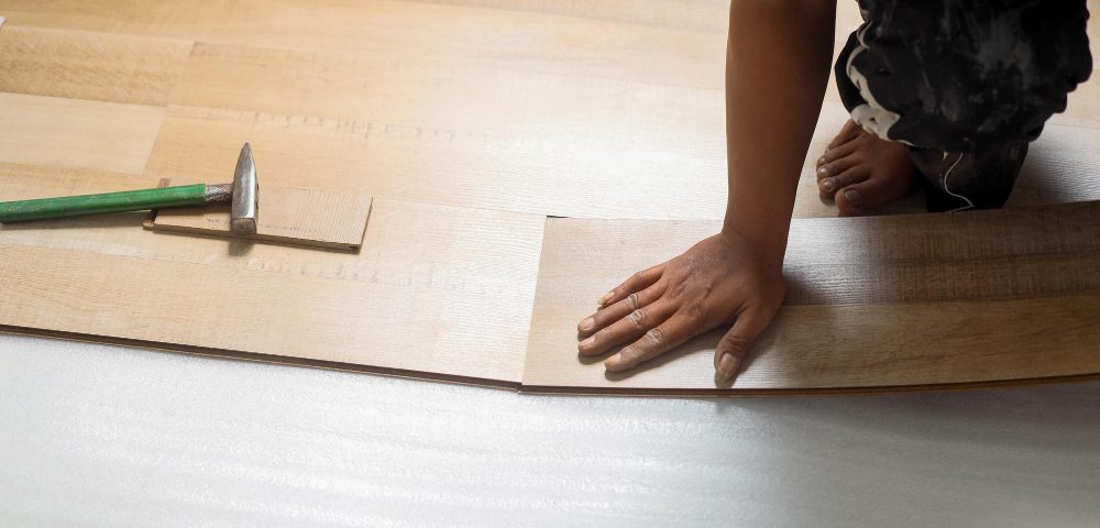 Guide pratique pour installer facilement du parquet flottant chez soi